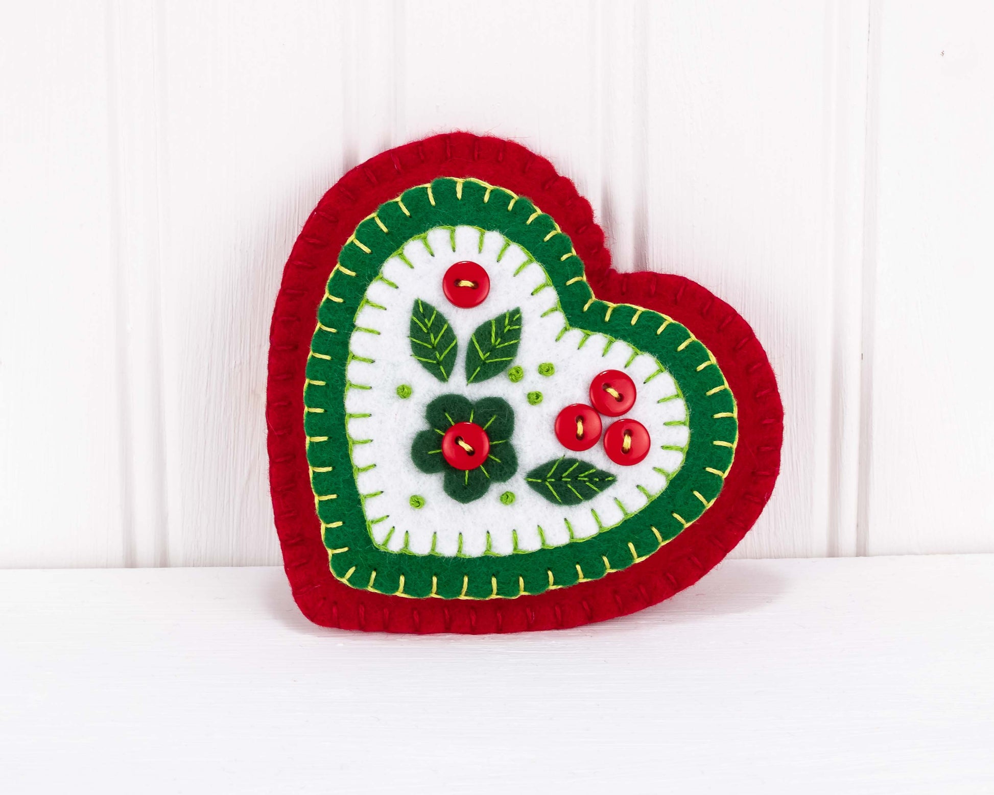 Modern Bouquet Heart Wool Felt Ornament Kit – Snuggly Monkey
